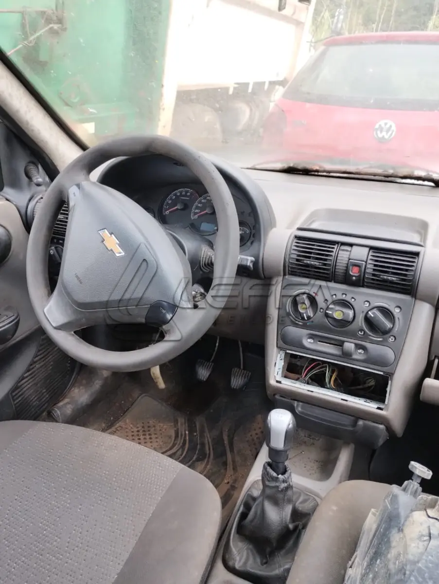 LOTE 048 - UM VEÍCULO CHEVROLET CLASSIC ANO 2013 E MODELO 2014, PLACAS AXK-4113
