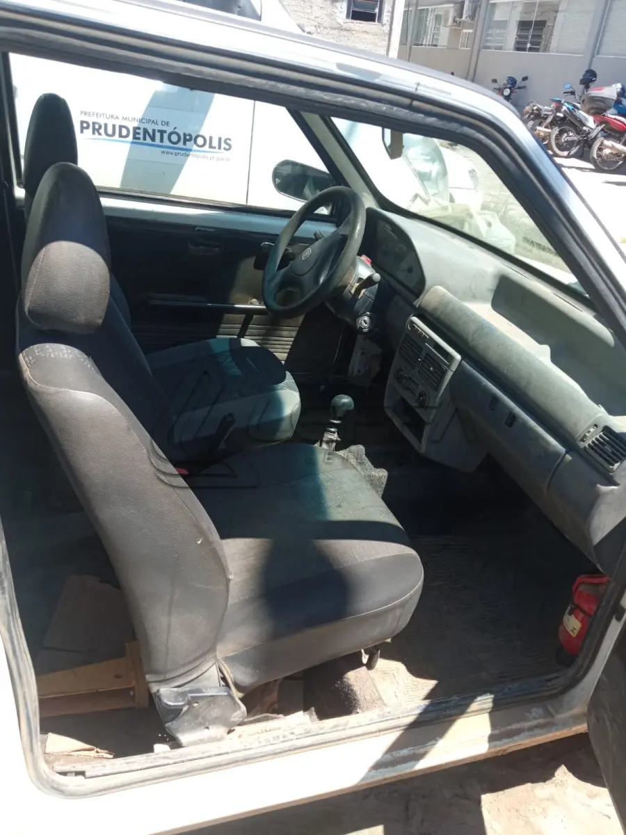 LOTE 005 - UM VEÍCULO FIAT UNO, ANO 2009, MODELO 2010, PLACAS ARO-4412 