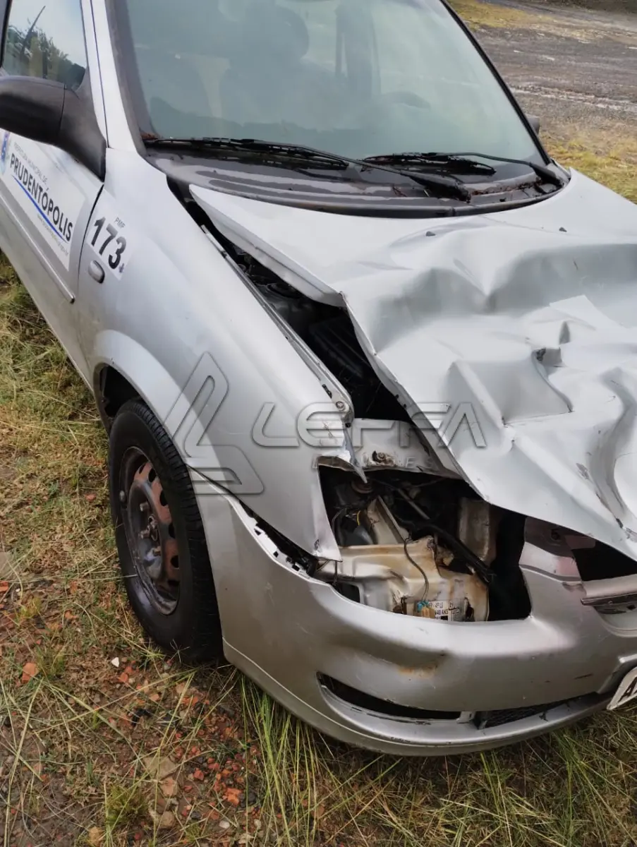 LOTE 048 - UM VEÍCULO CHEVROLET CLASSIC ANO 2013 E MODELO 2014, PLACAS AXK-4113