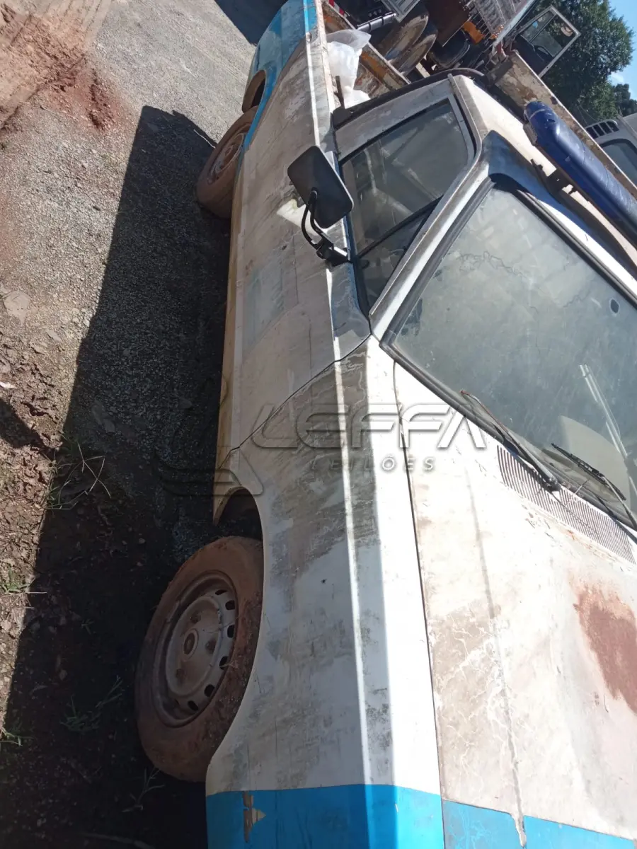 LOTE 010 - UM VEÍCULO FORD PAMPA, ANO E MODELO 1994, PLACAS AEU1H63 