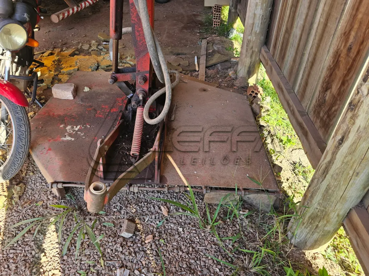LOTE 009