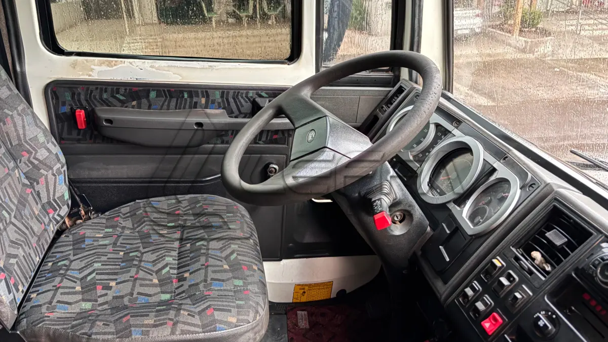 LOTE 004 - FORD/CARGO 2428 E Ano/modelo: 2011/2011