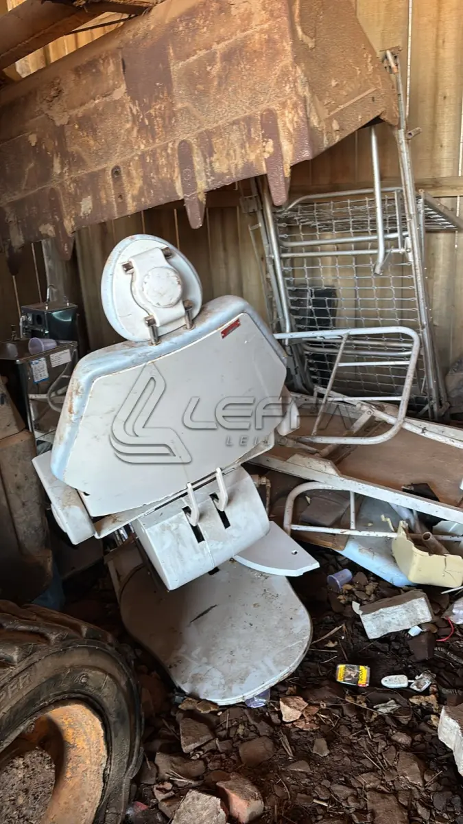 LOTE 012 - SUCATAS ODONTOLÓGICAS 