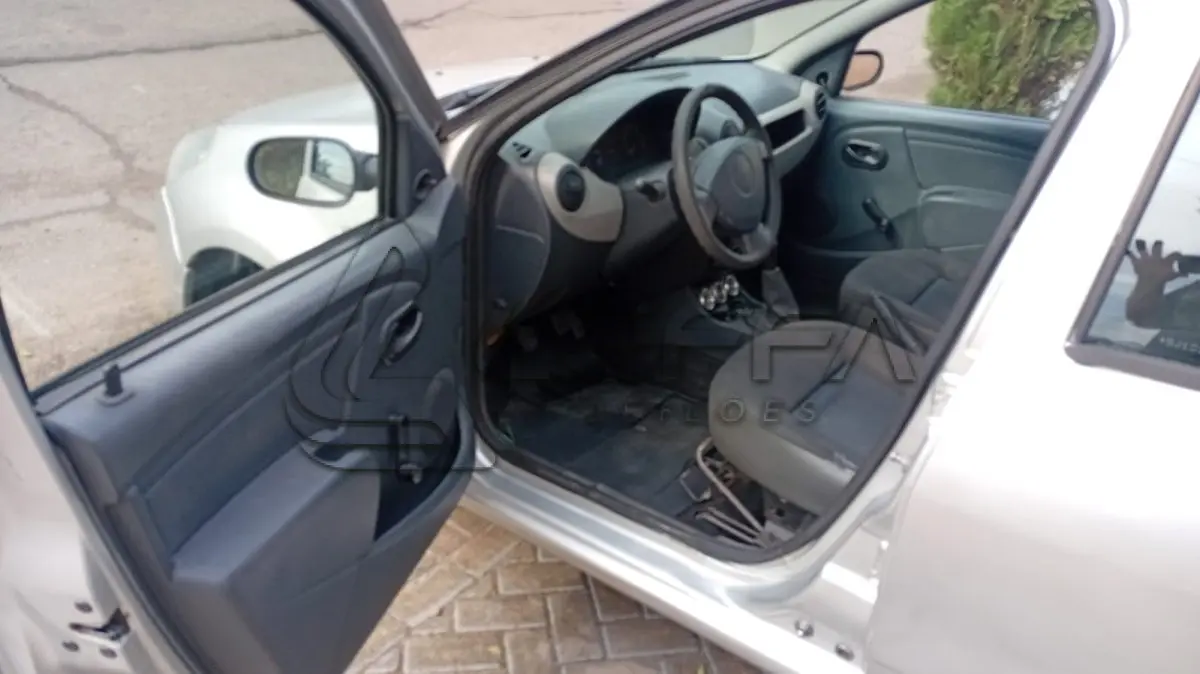 LOTE 002 - VEÍCULO RENAULT/SANDERO AUT 10 16V, PLACAS MFR-0C34, ANO 2008, MODELO 2009, COR PRATA, ÁLCOOL/GASOLINA, RENAVAM 971521859, CHASSI 93YBSRORH9J100005
