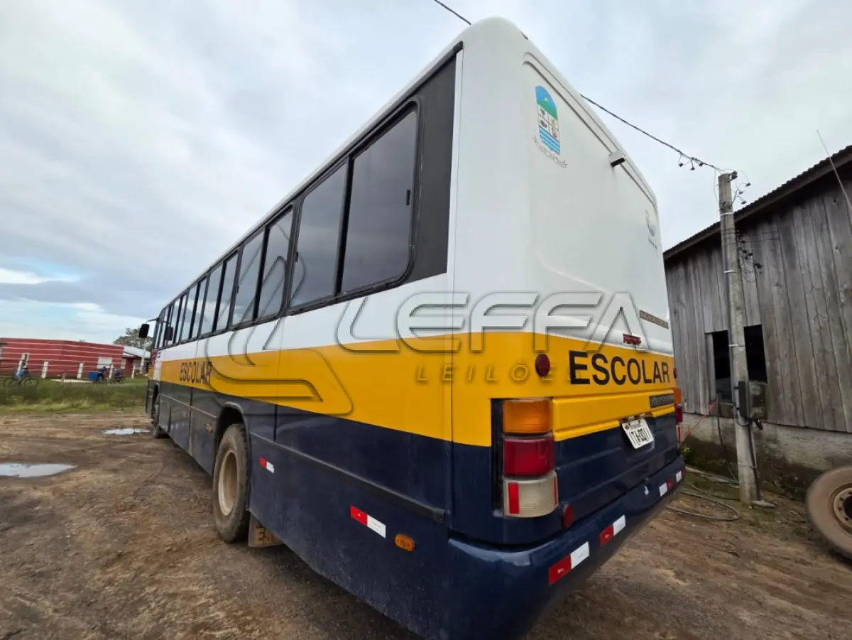 LOTE 014 - UM ÔNIBUS VOLKSWAGEN MAXIBUS URB 16210, ANO EMODELO 2001, PLACAS ITA-0011