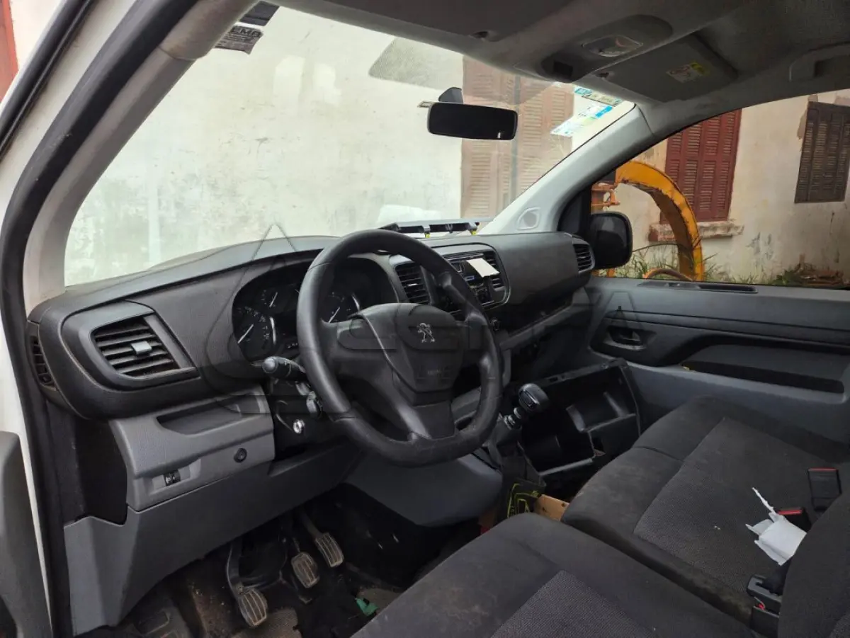 LOTE 007 - UM VEÍCULO PEUGEOT EXPERT EUROLAF ANO E MODELO
2019, PLACAS DYI-2B10
