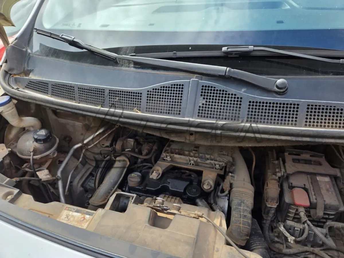 LOTE 001 - UM VEÍCULO PEUGEOT EXPERT EUROLAF ANO E MODELO 2019, PLACAS IZV-5H71