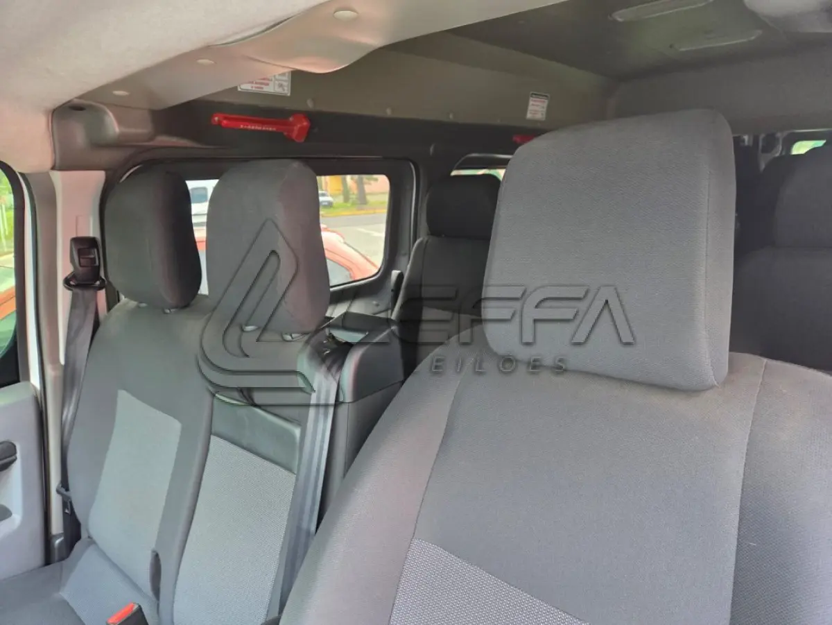 LOTE 001 - UM VEÍCULO PEUGEOT EXPERT EUROLAF ANO E MODELO 2019, PLACAS IZV-5H71