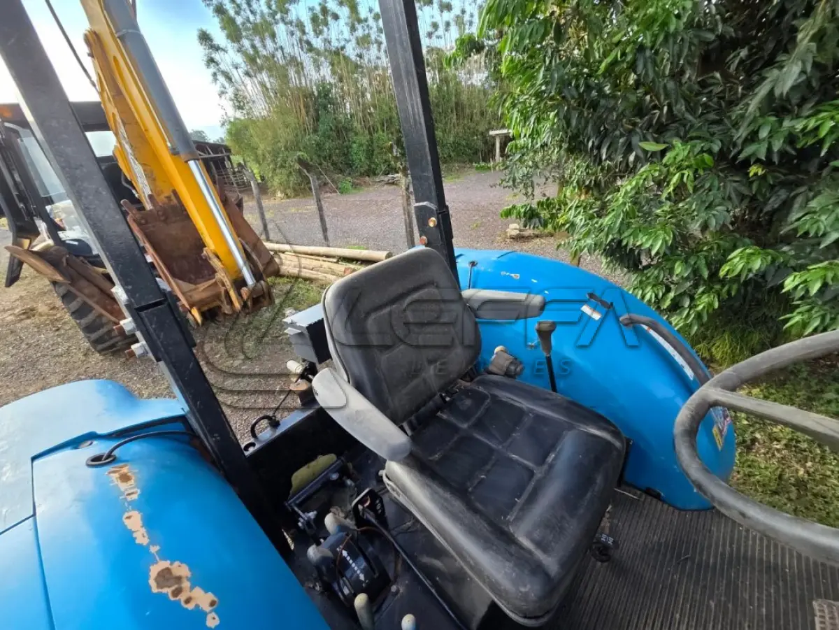 LOTE 005 - UM TRATOR LS U 80 ANO E MODELO 2020