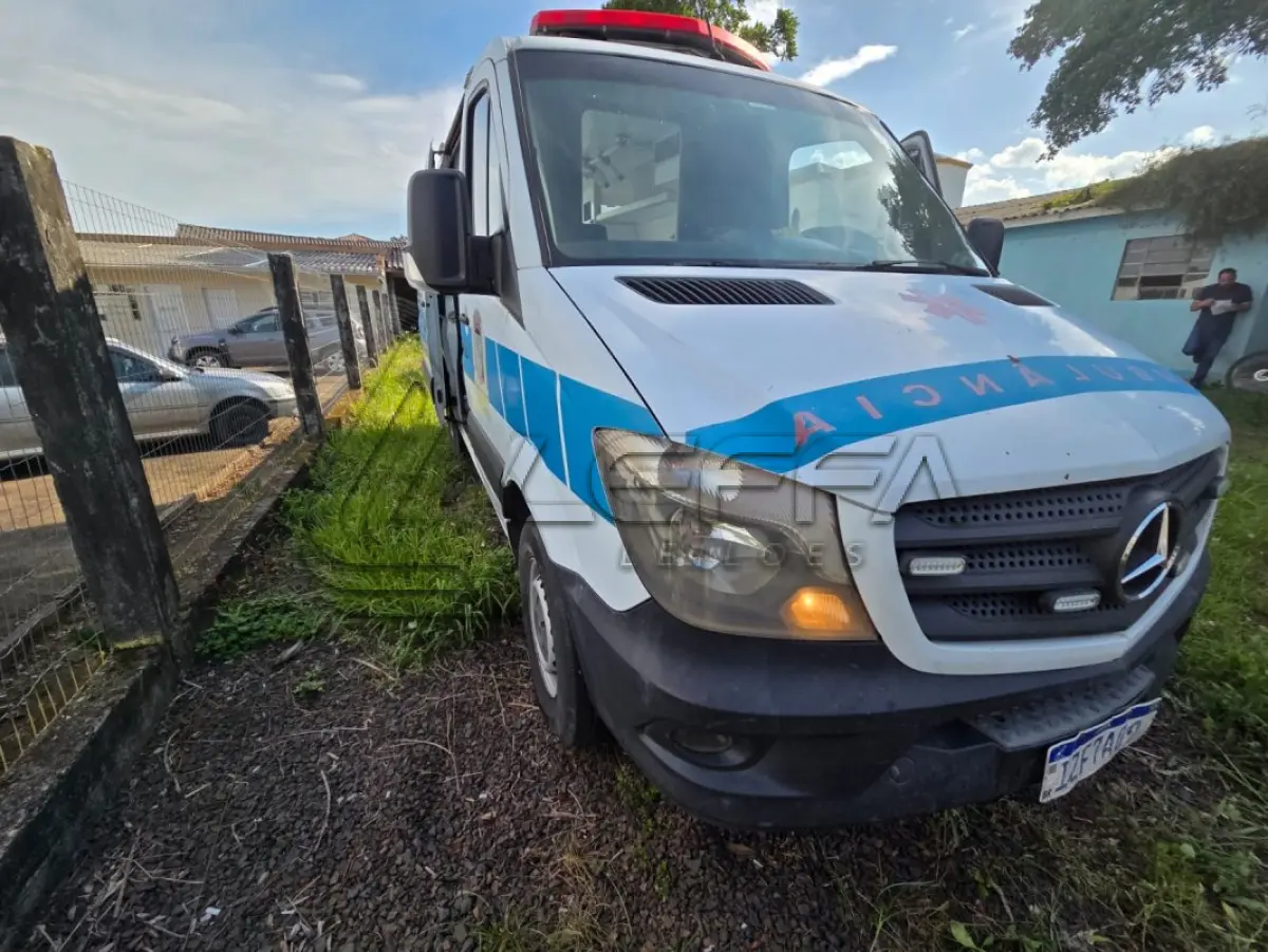 LOTE 007 - UMA AMBULÂNCIA MB SPRINT ANO 2018 E MODELO 2019, PLACAS IZF7A09