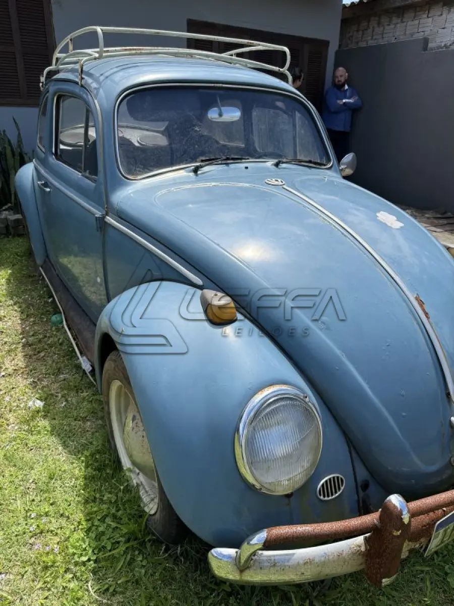 LOTE 001 - UM VEÍCULO VW/FUSCA 1300, COR AZUL, PLACAS IHX1A15, ANO/MODELO 1967/1967, RENAVAM  583866727