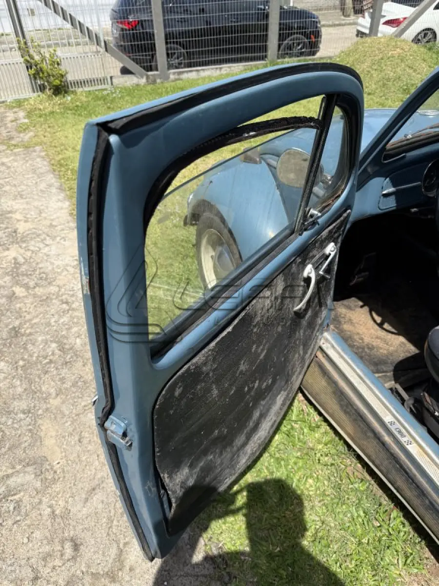 LOTE 001 - UM VEÍCULO VW/FUSCA 1300, COR AZUL, PLACAS IHX1A15, ANO/MODELO 1967/1967, RENAVAM  583866727