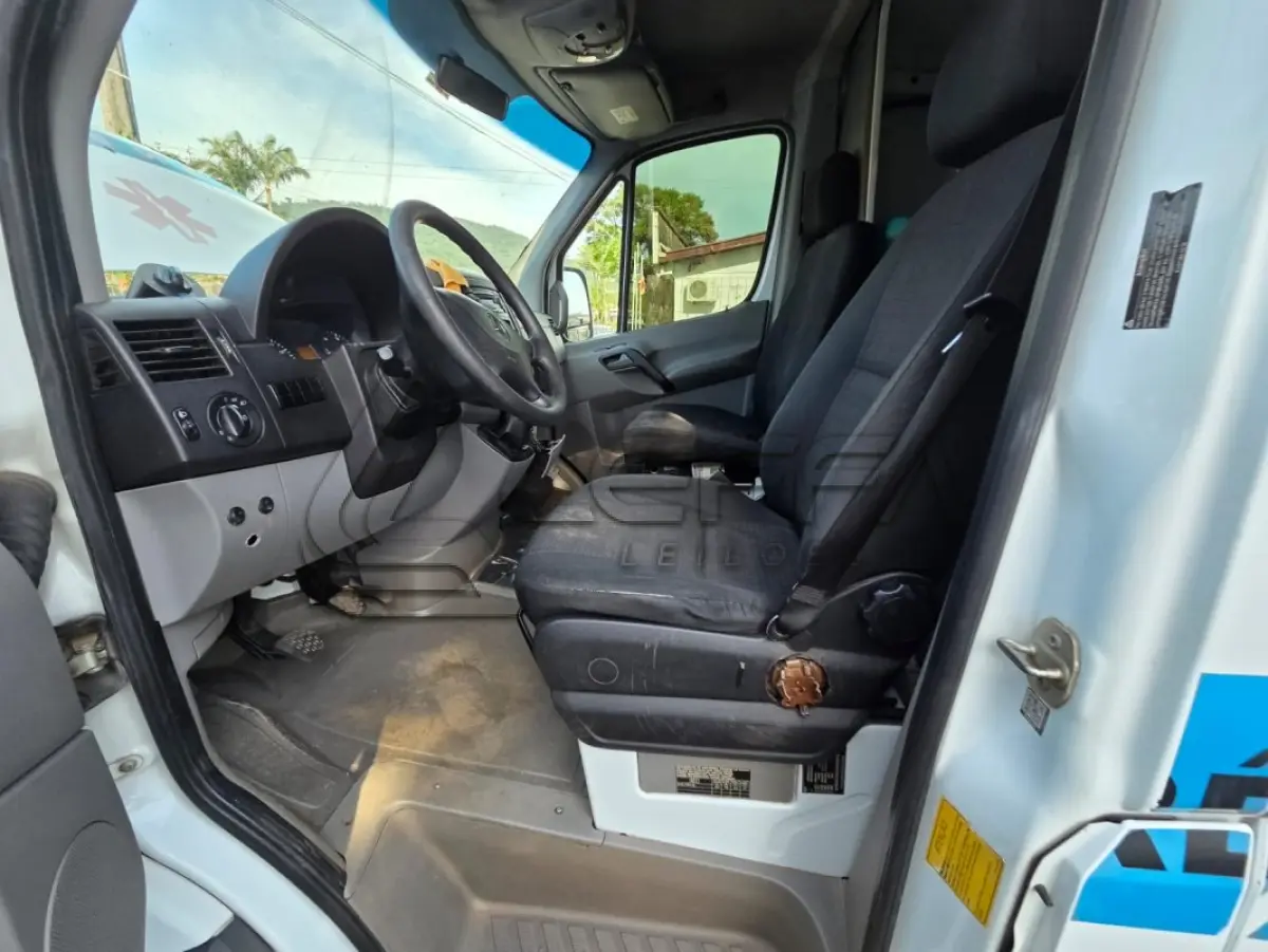 LOTE 007 - UMA AMBULÂNCIA MB SPRINT ANO 2018 E MODELO 2019, PLACAS IZF7A09