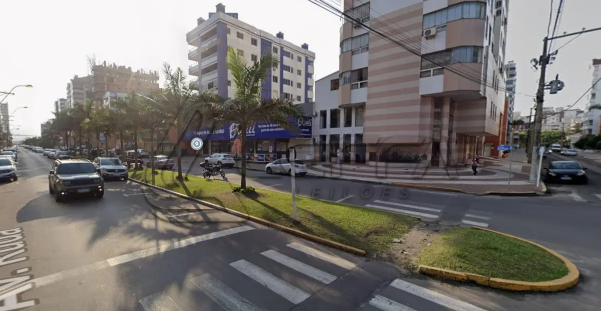 LOTE 001 - UM PRÉDIO EM ALVENARIA, SITUADO NA AVENIDA RUDÁ, DISTANTE UM QUARTEIRÃO DA AVENIDA  BEIRA MAR, NA CIDADE DE CAPÃO DA CANOA/RS
