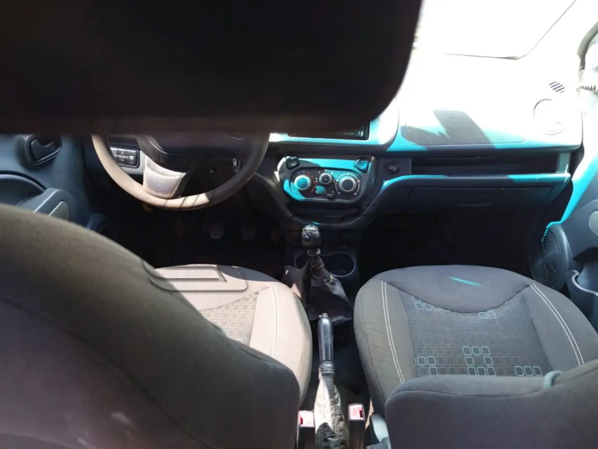 LOTE 005 - VEICULO FIAT/UNO ECONOMY, ANO: 2014, COR: VERMELHA, 4 PORTAS