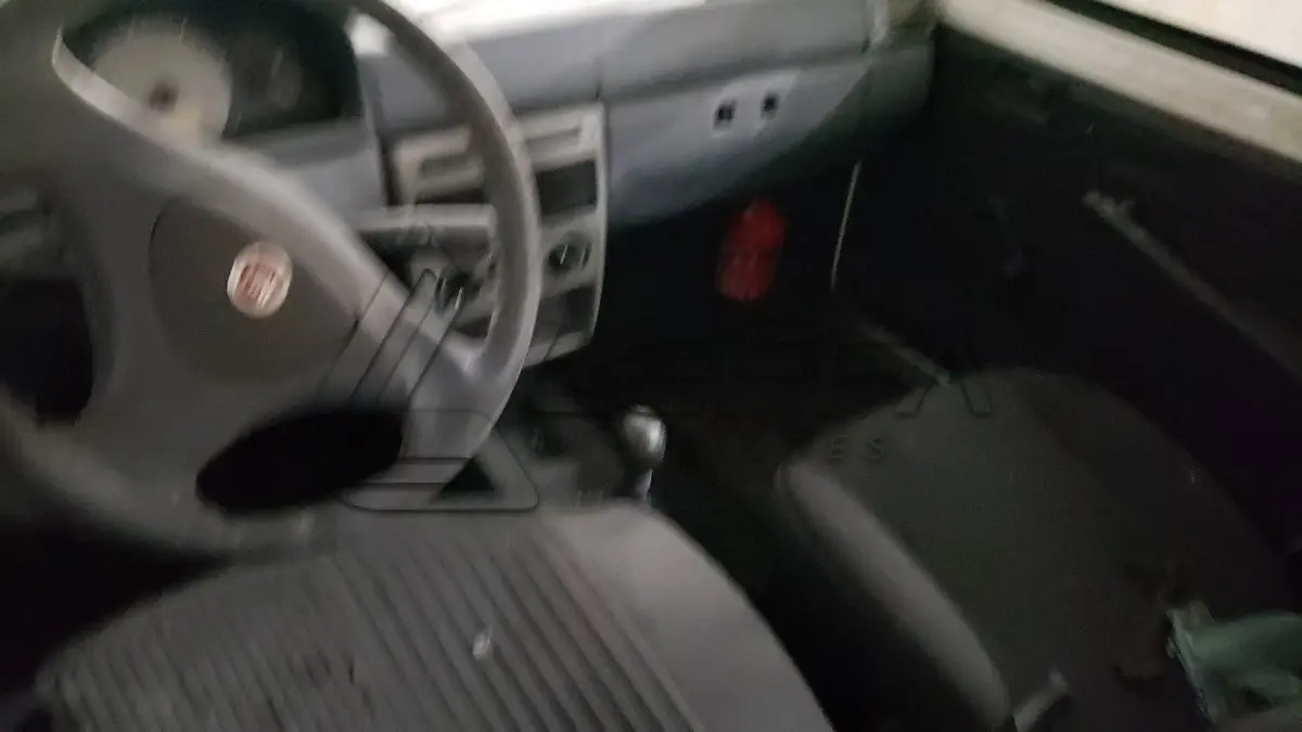 LOTE 004 - FIAT/UNO MILLE ECONOMY – JSZ-4124