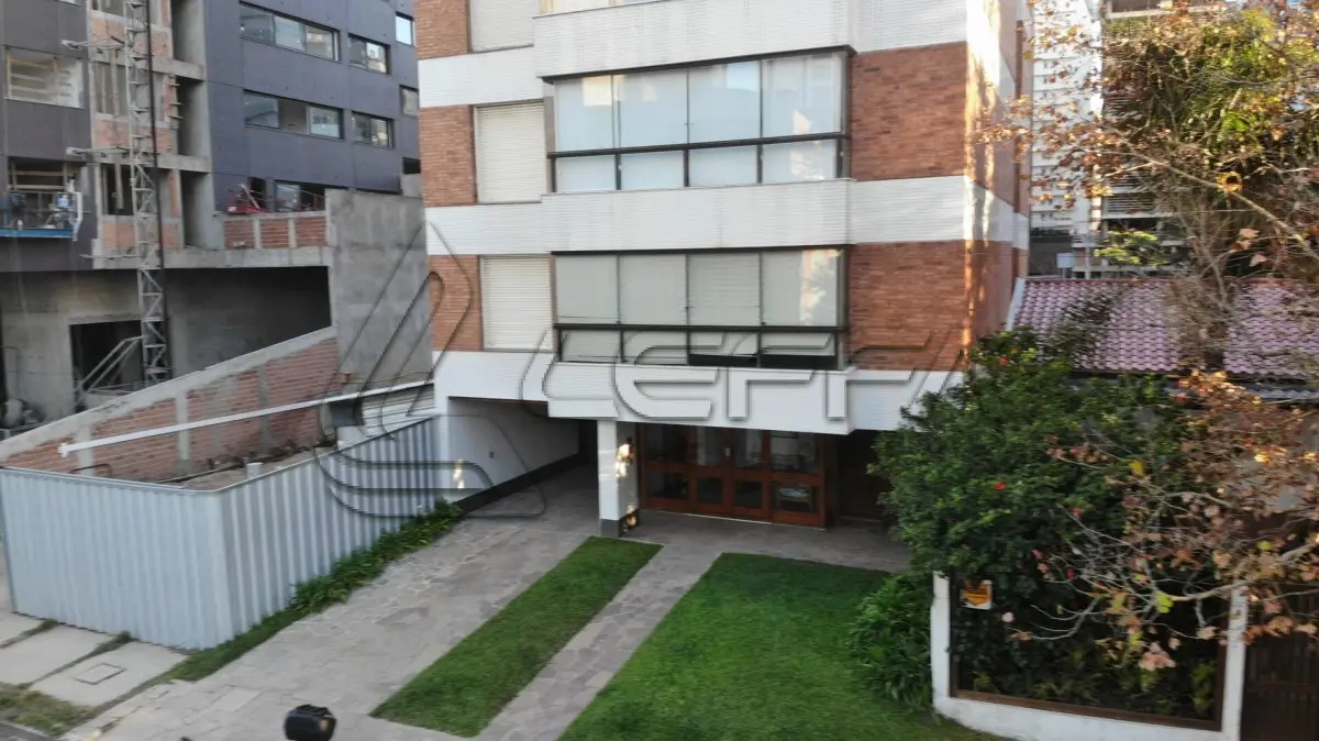 LOTE 001 - APARTAMENTO (COBERTURA) NÚMERO 1001, DO EDIFÍCIO SOLAR DA BARRA, COM ÁREA REAL PRIVATIVA DE 275,27M², E DUAS VAGAS DE GARAGEM, COM TERRAÇO, LOCALIZADO NA CIDADE DE TORRES/RS.