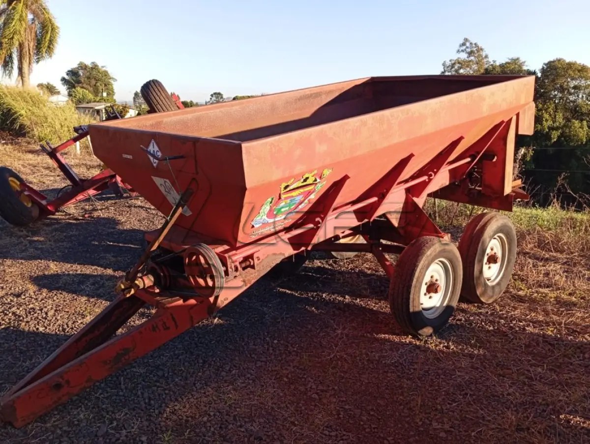 LOTE 004 - DISTRIBUIDOR DE CALCÁRIO E ADUBO IAC 500 KG