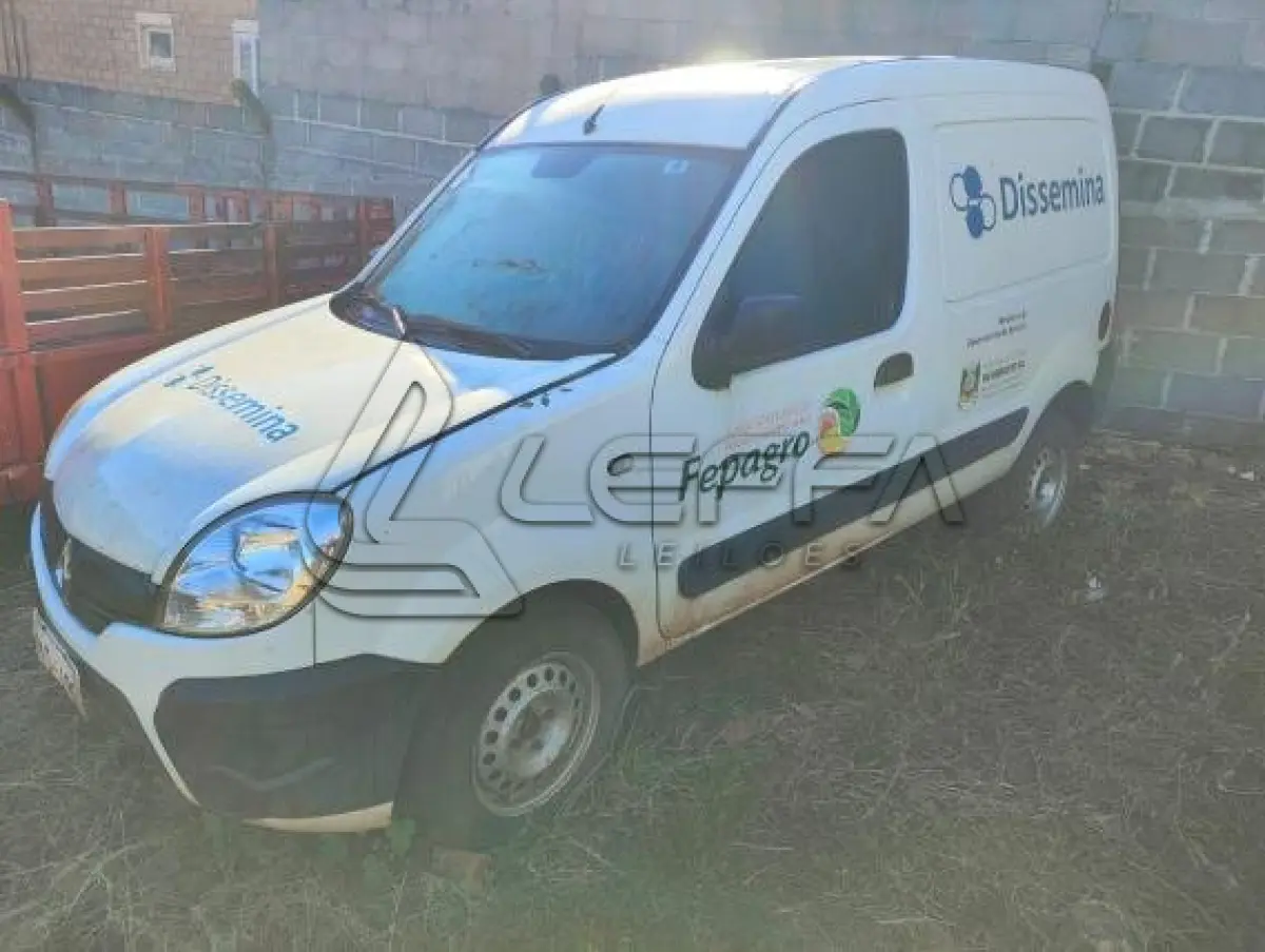 LOTE 005 - CAMIONETE FURGÃO RENAULT KANGOO EXPRESS 1.6