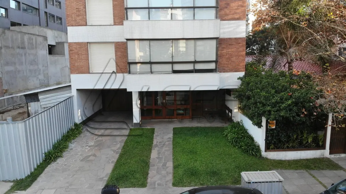 LOTE 001 - APARTAMENTO (COBERTURA) NÚMERO 1001, DO EDIFÍCIO SOLAR DA BARRA, COM ÁREA REAL PRIVATIVA DE 275,27M², E DUAS VAGAS DE GARAGEM, COM TERRAÇO, LOCALIZADO NA CIDADE DE TORRES/RS.