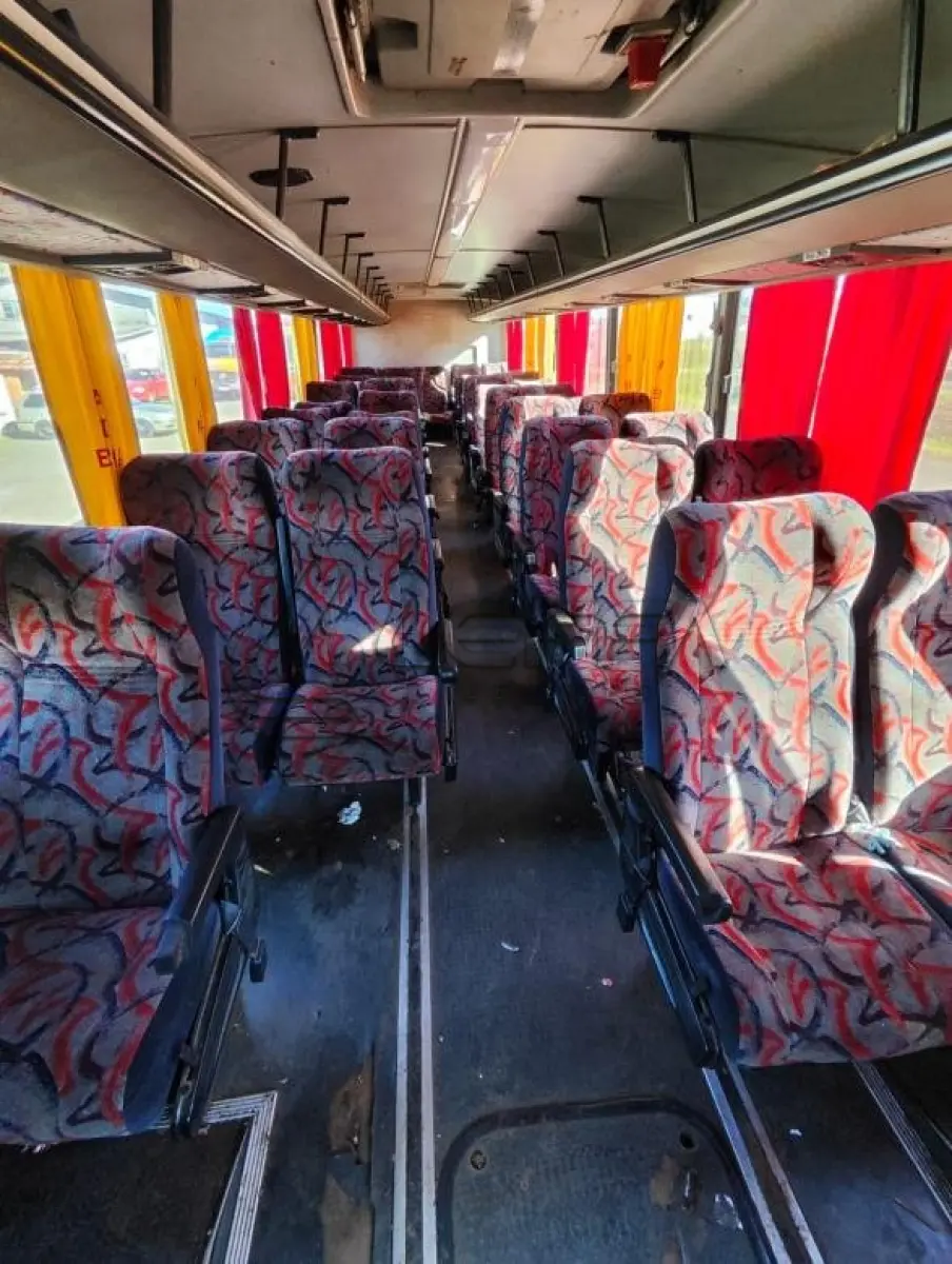 LOTE 002 - ÔNIBUS VOLKSWAGEN 16.180 — CARROCERIA COMIL