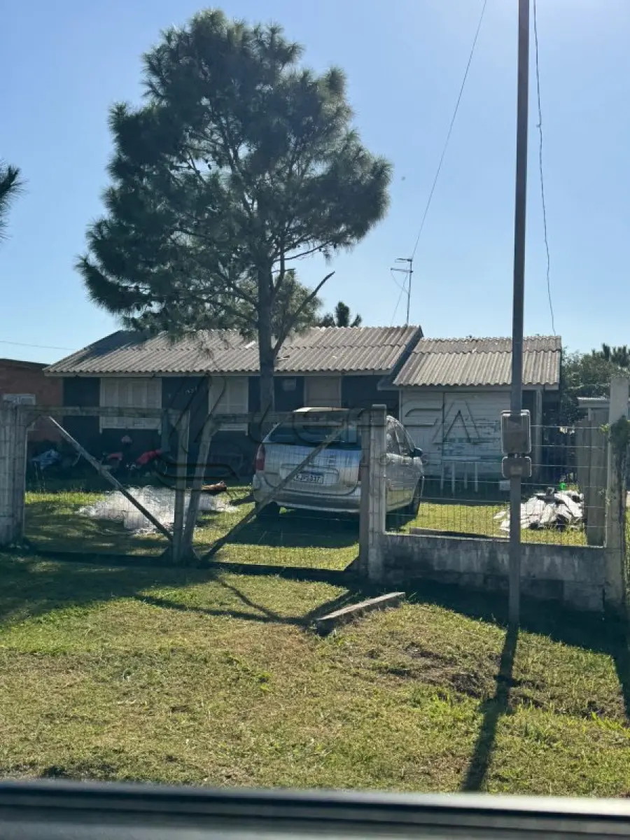 LOTE 001 - UM TERRENO URBANO, COM BENFEITORIAS, LOCALIZADO NO LUGAR DENOMINADO RONDINHAPLANO B, NA CIDADE DE ARROIO DO SAL/RS