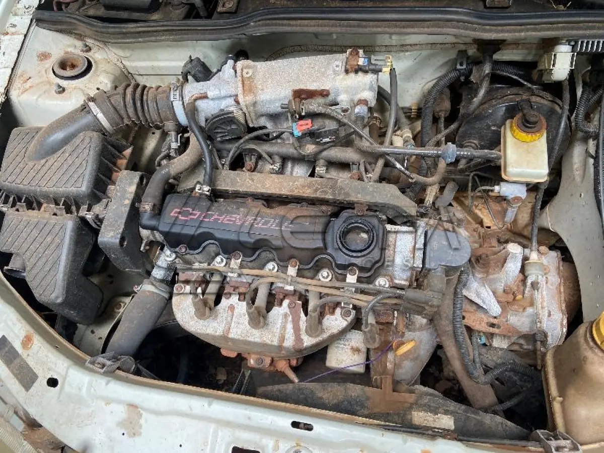 LOTE 055 - Veículo; Marca: Chevrolet; Modelo: Celta; Número de Chassi: 9BGRD08Z02G163097; Ano de Fabricação: 2002; Placa: IKP-4136