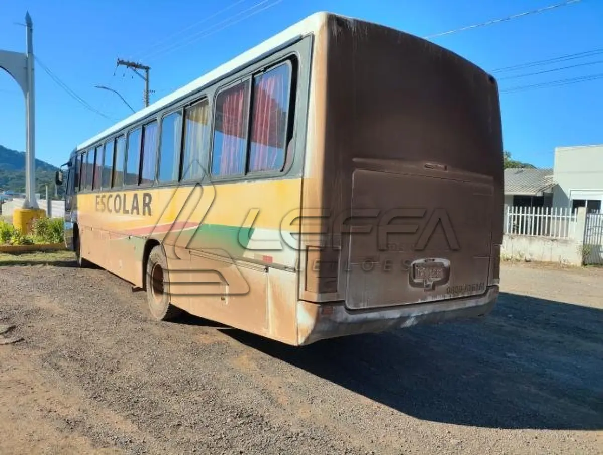 LOTE 002 - ÔNIBUS VOLKSWAGEN 16.180 — CARROCERIA COMIL
