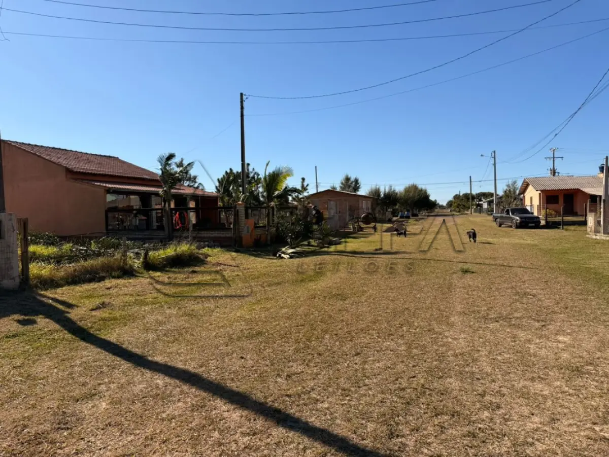 LOTE 001 - UM TERRENO URBANO, SEM BENFEITORIAS, SITUADO NO LUGAR DENOMINADO JARDIM OLÍVIA NORTE, NO MUNICÍPIO DE ARROIO DO SAL/RS