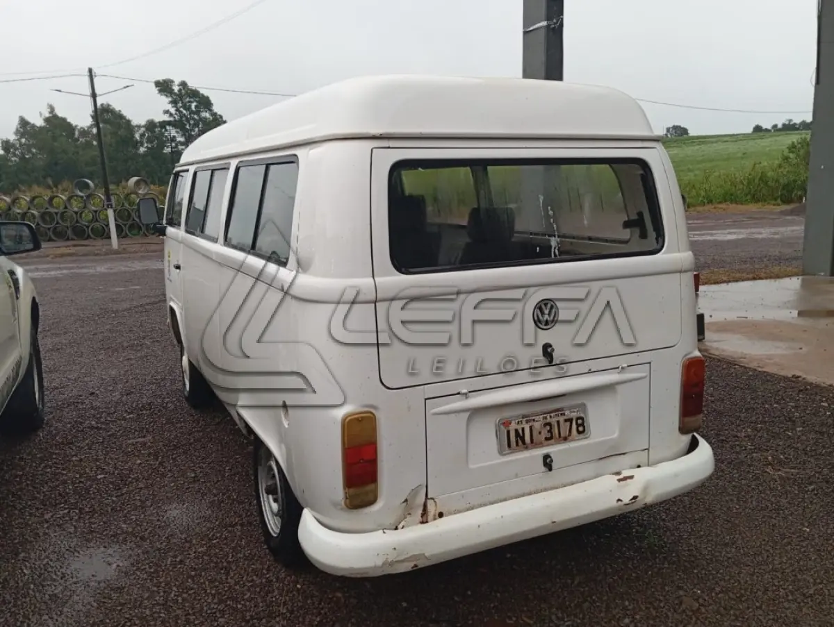 LOTE 012 - VW KOMBI - INI 3178