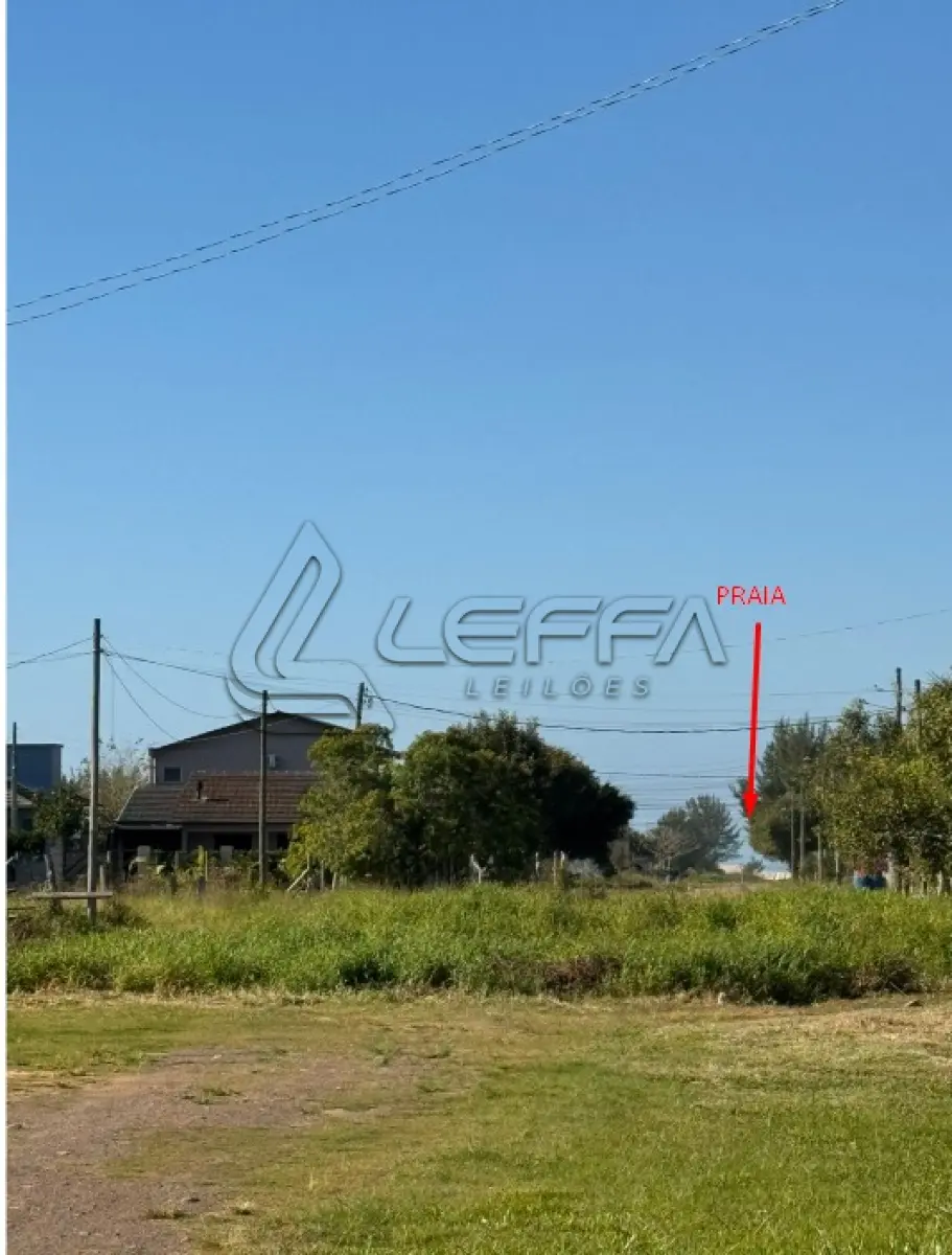 LOTE 001 - UM TERRENO URBANO, COM BENFEITORIAS, LOCALIZADO NO LUGAR DENOMINADO RONDINHAPLANO B, NA CIDADE DE ARROIO DO SAL/RS