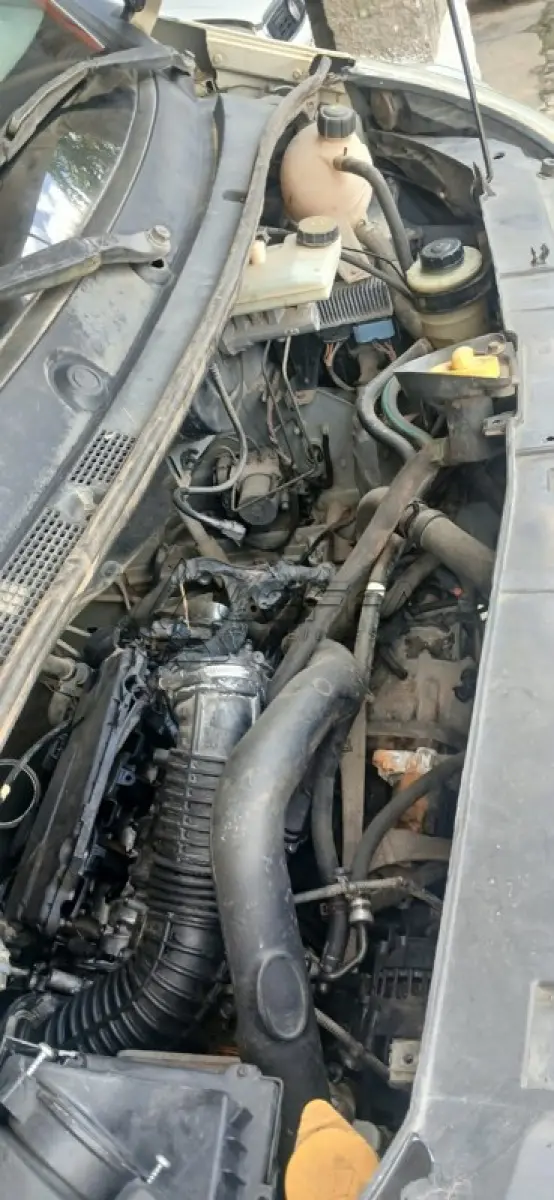 LOTE 003 - RENAULT MASTER FURGÃO