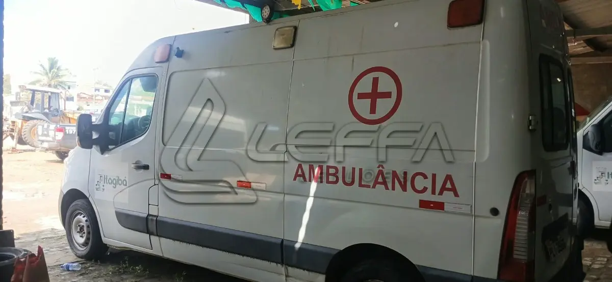 LOTE 003 - RENAULT MASTER FURGÃO
