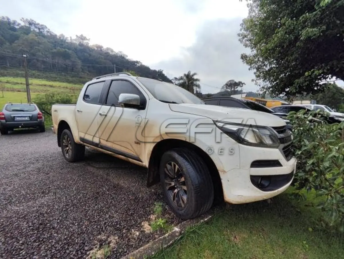 LOTE 004 - CAMINHONETE CHEVROLET S10 LTZ 2.8 TURBO DIESEL 4X4