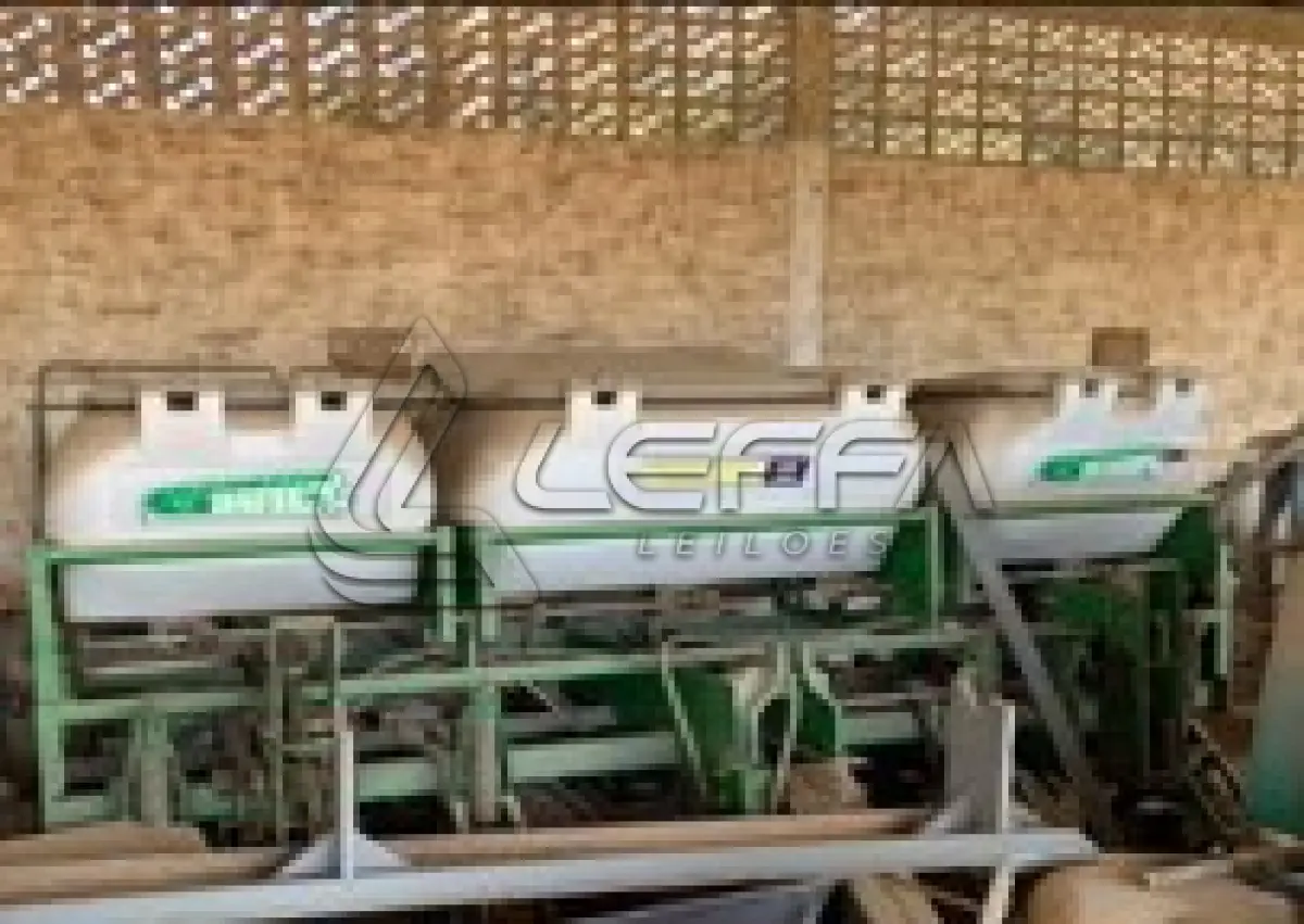 LOTE 015 - SEMEADORA DE ARRASTO GIHAL GA2500AM