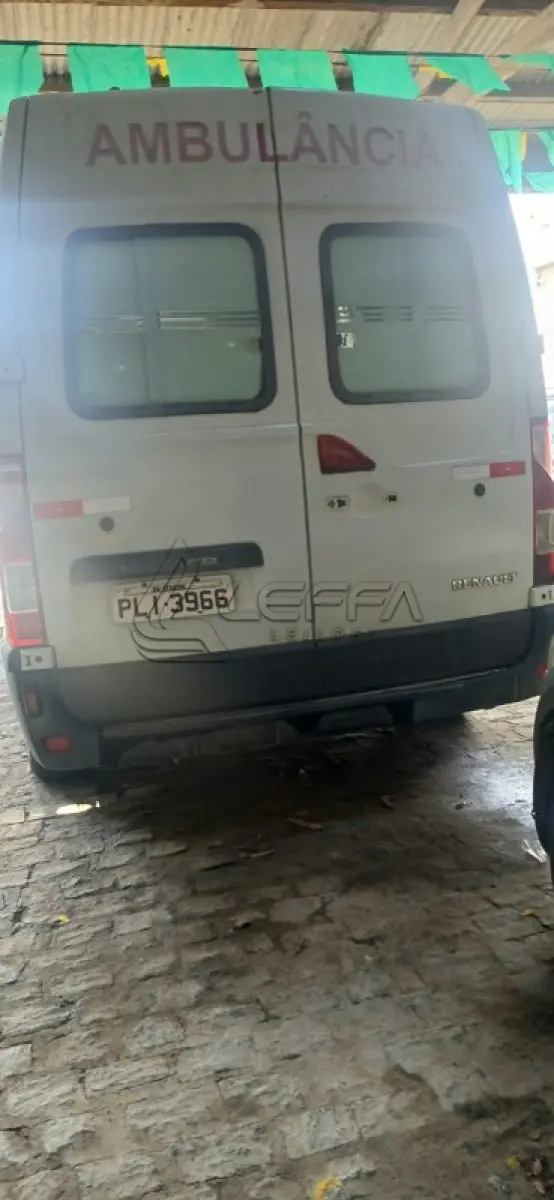 LOTE 003 - RENAULT MASTER FURGÃO