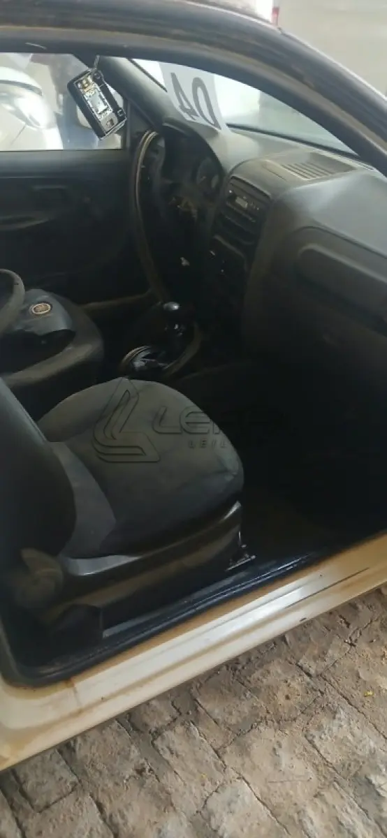 LOTE 004 - FIAT STRADA AMBULÂNCIA