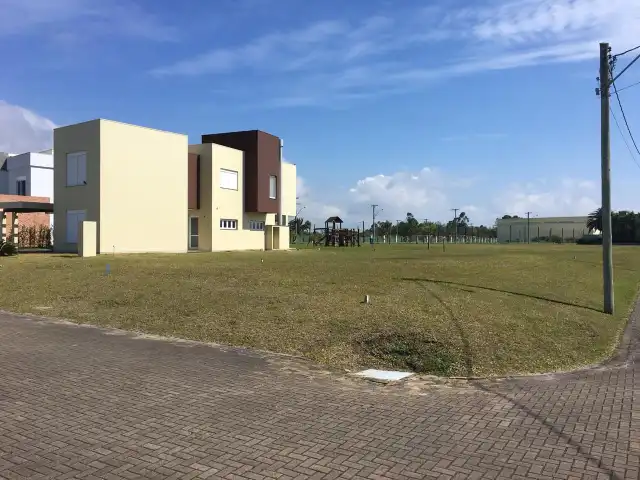 Terreno no Cond. Ocean Side na Itapeva em Torres/RS