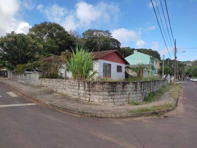 Dois Terrenos, Lotes 38 e 37 da Quadra "C", no Loteamento Verde Vale, na Cidade de Capinzal/SC
