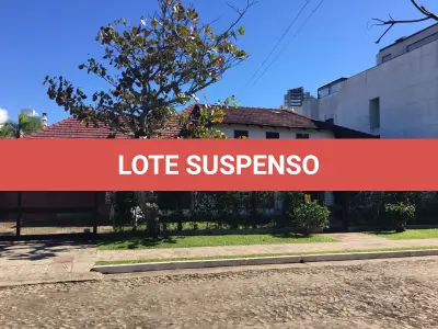 LOTE 001 - TERRENO URBANO COM BENFEITORIAS NA RUA SALDANHA GAMA EM TORRES/RS