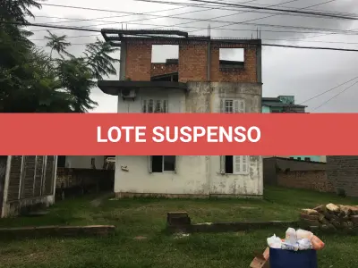 LOTE 001 - OS DIREITOS POSSESSÓRIOS DO EXECUTADO, REFERENTE AO APATO, Nº 203, ED PARAMAR