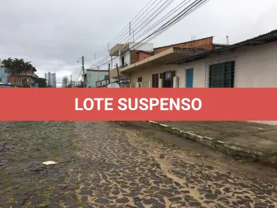 LOTE 001 - Terreno Urbano, com benfeitorias, na Rua Alexandrino de Alencar em Torres/RS