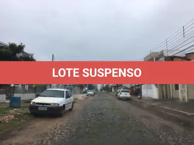 LOTE 001 - Terreno Urbano, com benfeitorias, na Rua Alexandrino de Alencar em Torres/RS