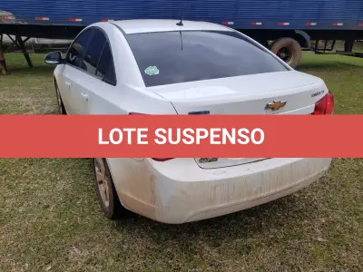 LOTE 001 - UM VEÍCULO GM/CHEVROLET CRUZE 1.8, PLACAS IVU-7610, ANO 2014/2014