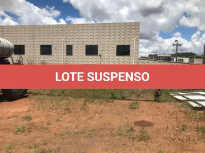 LOTE 002 - PULVERIZADOR MODELO MF 9030, ANO 2011, COR VERMELHA