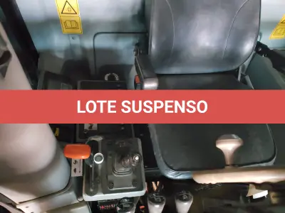 LOTE 008 - MOTONIVELADORA NEW HOLLAND, RG140B, diesel, ano e modelo 2009