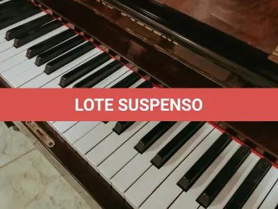 LOTE 001 - Piano Vertical Fritz Dobbert