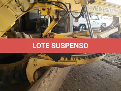 LOTE 008 - MOTONIVELADORA NEW HOLLAND, RG140B, diesel, ano e modelo 2009