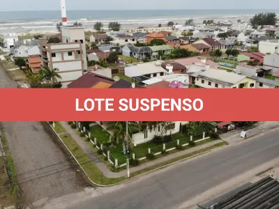 LOTE 001 - Dois Terrenos, Lote 01 e 02 da quadra C, com casa de alvenaria com dois pavimentos, na praia Verde Mar em Arroio do Sal/RS
