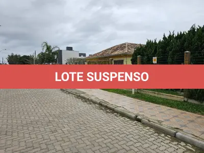 LOTE 001 - UM TERRENO URBANO, COM BENFEITORIAS, Lote 30 Quadra 32, na Praia Rainha do Mar em Xangri-lá RS